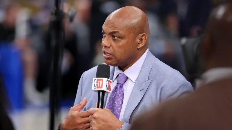 Charles Barkley cancels his retirement plans, says he’ll stay with TNT Sports for long term | CNN Business